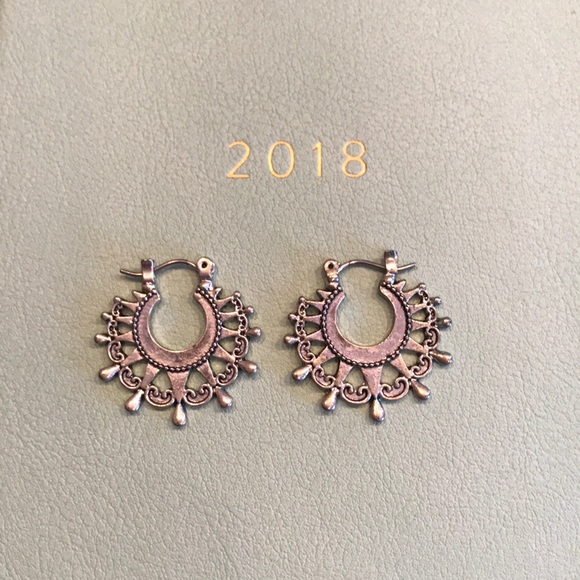Jewelry - Vintage earrings